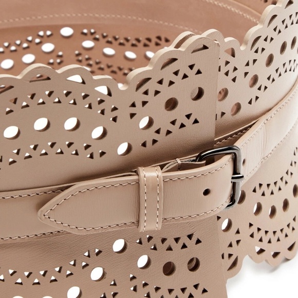 ALAIA Bustier Vienne 120 laser-cut leather belt main image 4